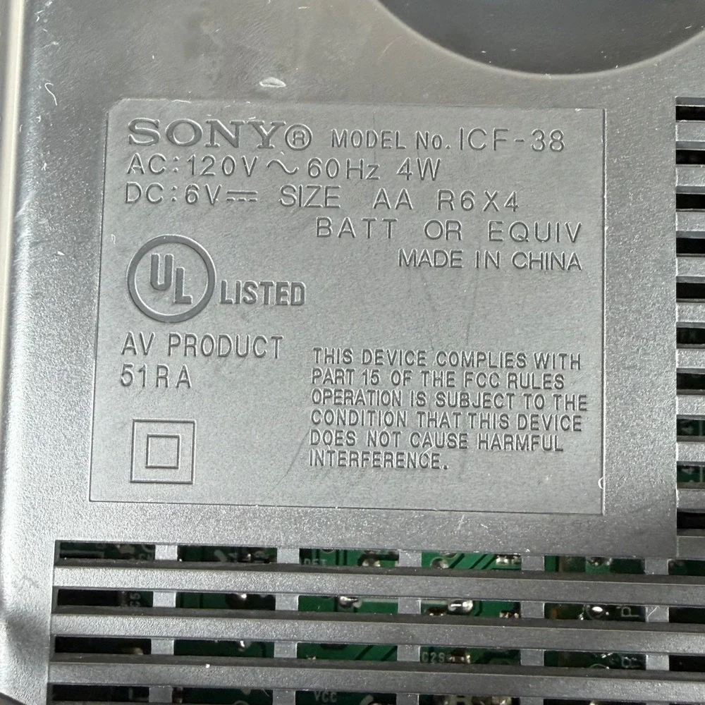 Sony Portable FM/AM 2 Band Radio ICF-38 Black Plug In Or Battery, Clean, Tested